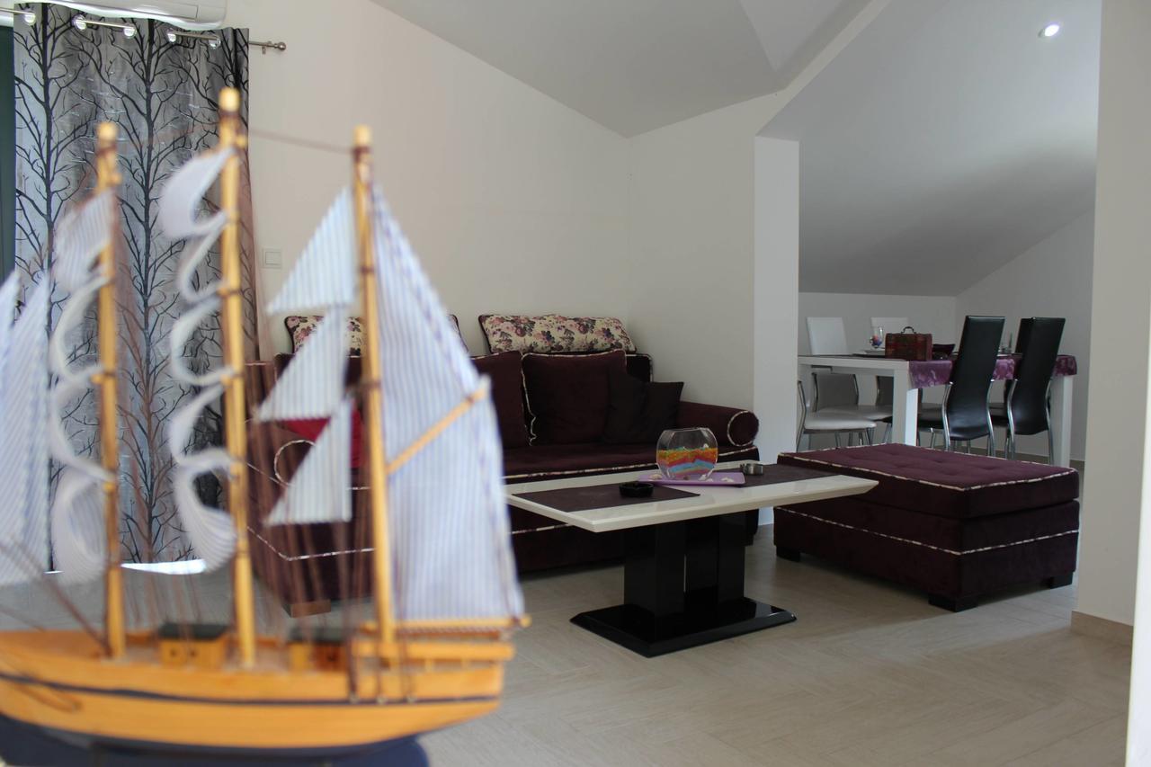 Apartments 4 Sailors Kamenari Eksteriør billede